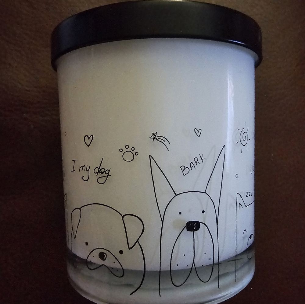 Sand & Paws Coconut 11.5 oz Candle ~ Reusable Collectible Jar - Picture 3 of 4